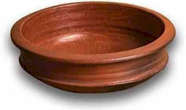 புதிதாக வாங்கிய மண்சட்டியை பழக்க எளிய வீட்டு குறிப்பு